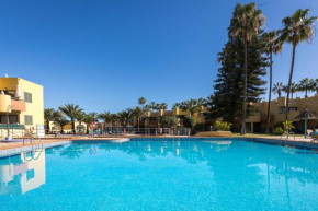 Home2Book Cozy Apt with Pool & Gym, Corralejo